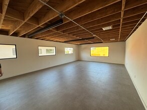 13750 Ventura Blvd, Sherman Oaks, CA à louer Photo intérieure– Image 1 sur 5