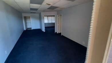 7177 Brockton Ave, Riverside, CA à louer - Vidéo sur l’annonce professionnelle 