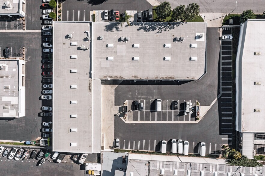 499 Nibus, Brea, CA à louer - Photo de l’immeuble – Image 3 sur 5