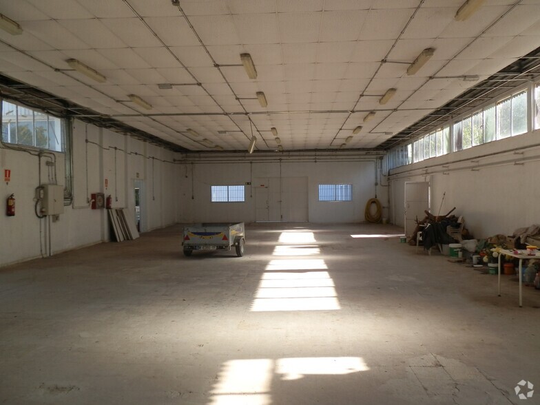 Industriel/Logistique dans Paracuellos de Jarama, Madrid à louer - Photo de l’immeuble – Image 3 sur 13