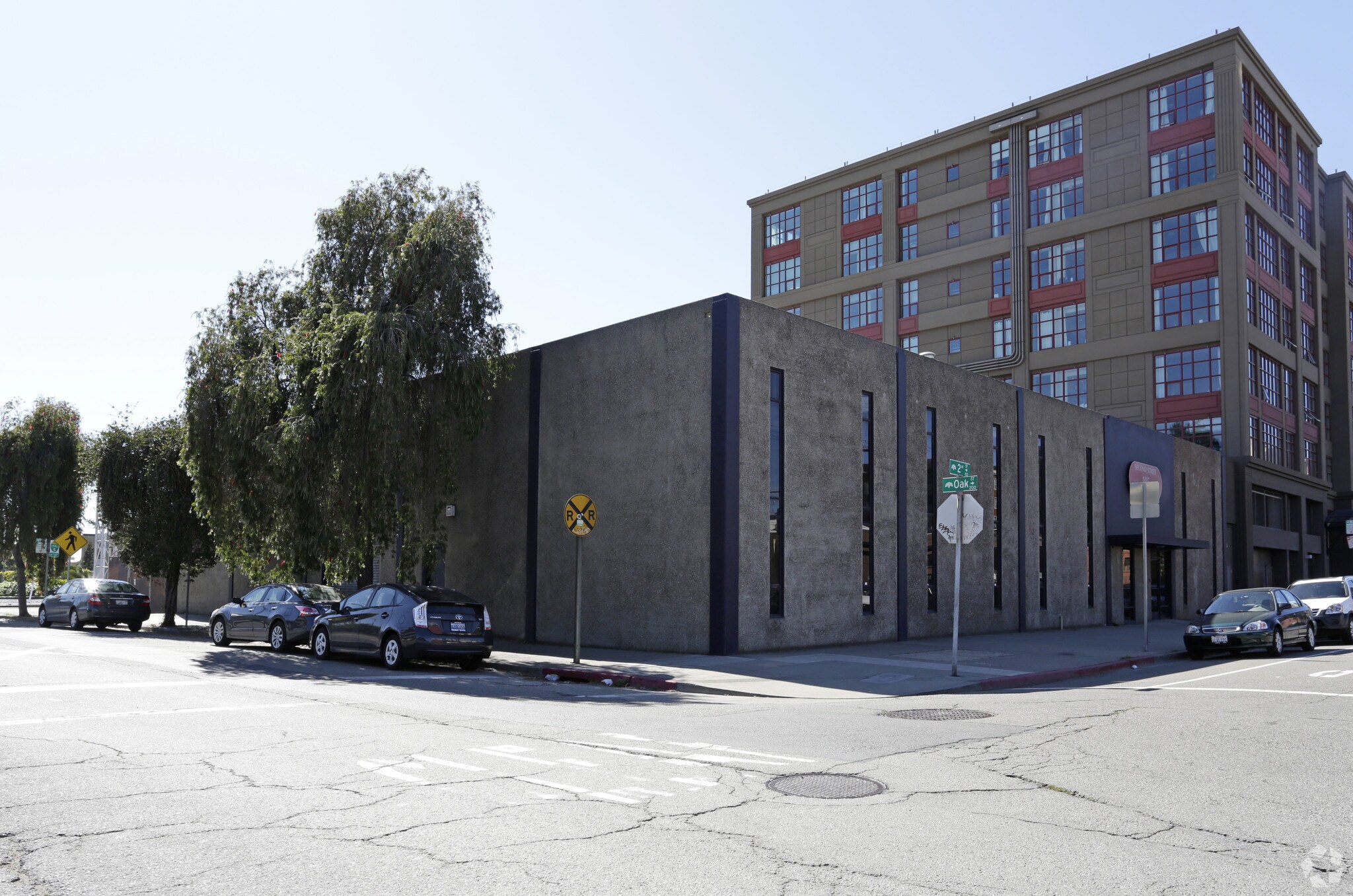 105 2nd St, Oakland, CA à louer Photo de l’immeuble– Image 1 sur 4