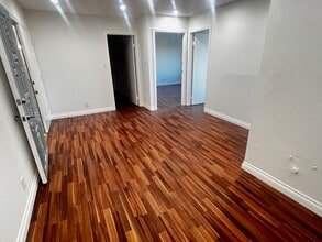 18582 Beach Blvd, Huntington Beach, CA à louer Photo intérieure– Image 1 sur 2