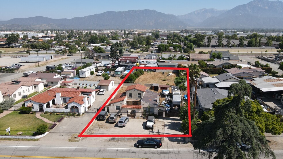 1871 W 9th St, Upland, CA à vendre - Aérien – Image 2 sur 4