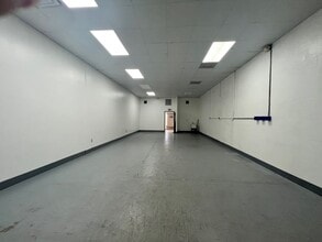 4530-4534 NE 11th Ave, Oakland Park, FL à louer Photo intérieure– Image 2 sur 4