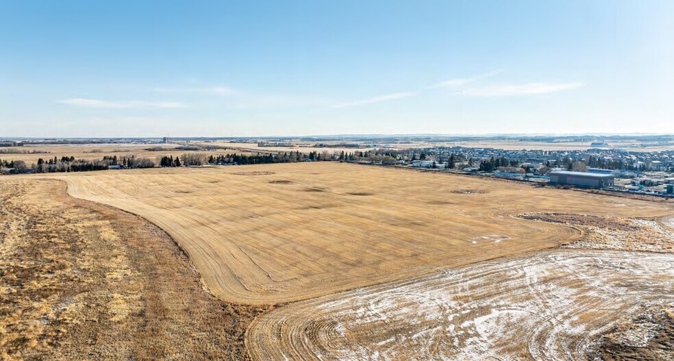 36 NW Rural, Penhold, AB à vendre - Photo de l’immeuble – Image 2 sur 4