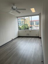 210-212 Yacht Club way, Redondo Beach, CA à louer Photo intérieure– Image 2 sur 4