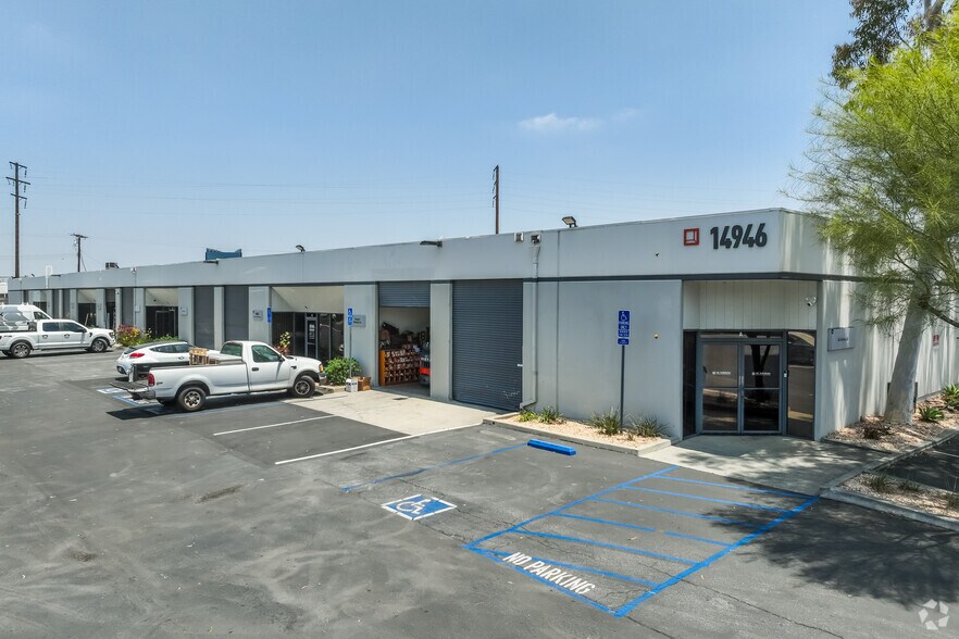 14944 Shoemaker Ave, Santa Fe Springs, CA à louer - Photo de l’immeuble – Image 1 sur 3