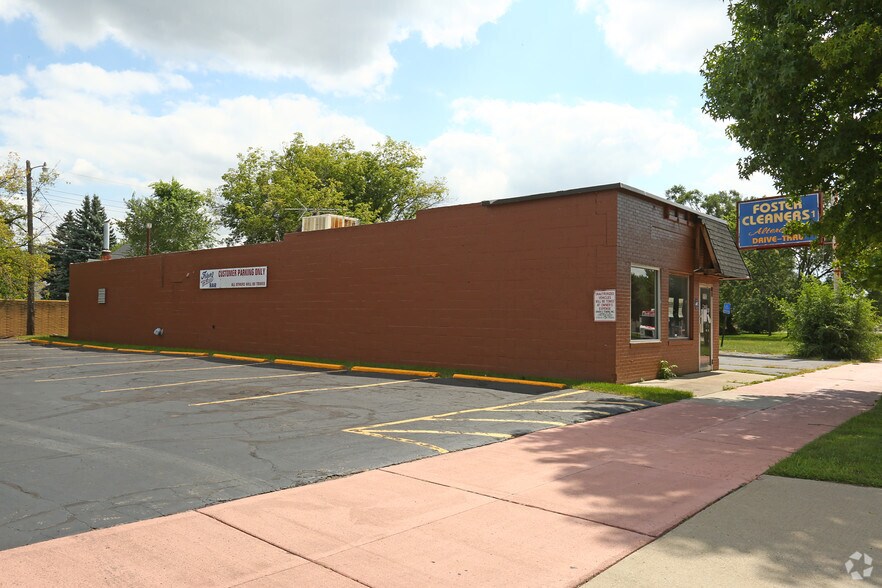 5153 S Beech Daly St, Dearborn Heights, MI à louer - Photo de l’immeuble – Image 2 sur 7