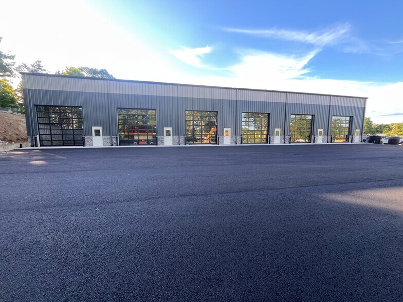 150 George Washington Highway, Smithfield, RI à vendre - Photo de l’immeuble – Image 3 sur 15