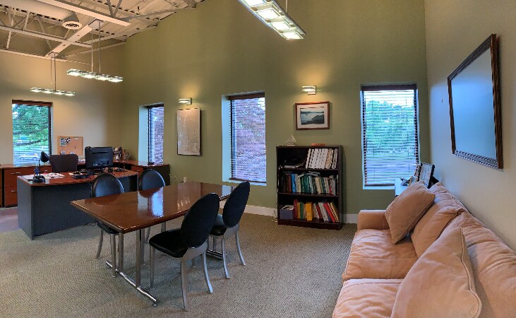 9 Veronica Ave, Somerset, NJ à louer - Photo de l’immeuble – Image 3 sur 13