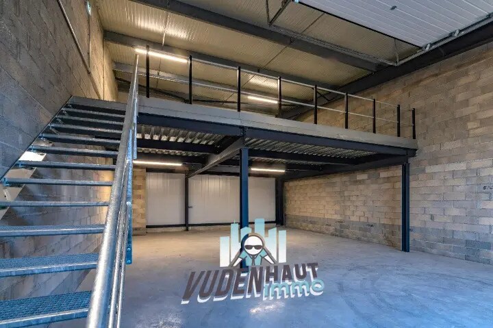 Local d’activités dans Deyme à louer - Photo de l’immeuble – Image 3 sur 9