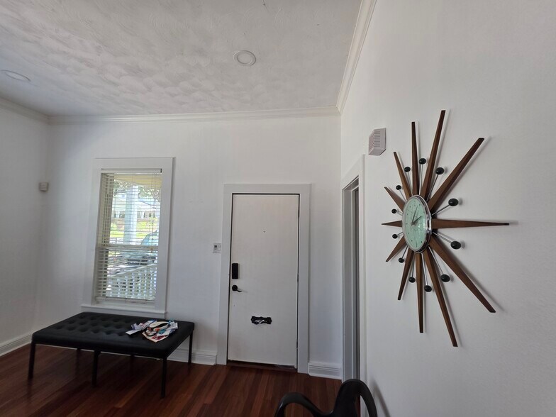 315 W 9th St, Houston, TX à louer - Photo de l’immeuble – Image 3 sur 19