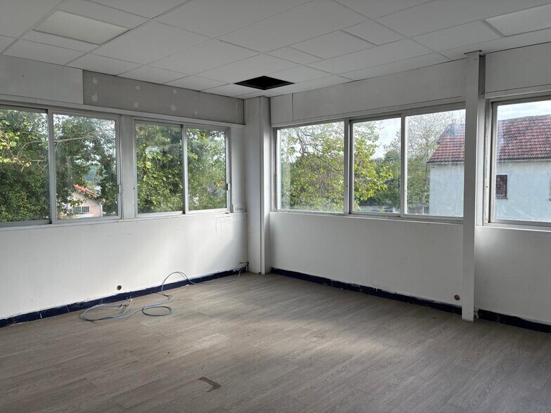 Bureau dans SAINT-OUEN-L'AUMONE à louer - Photo intérieure – Image 3 sur 26
