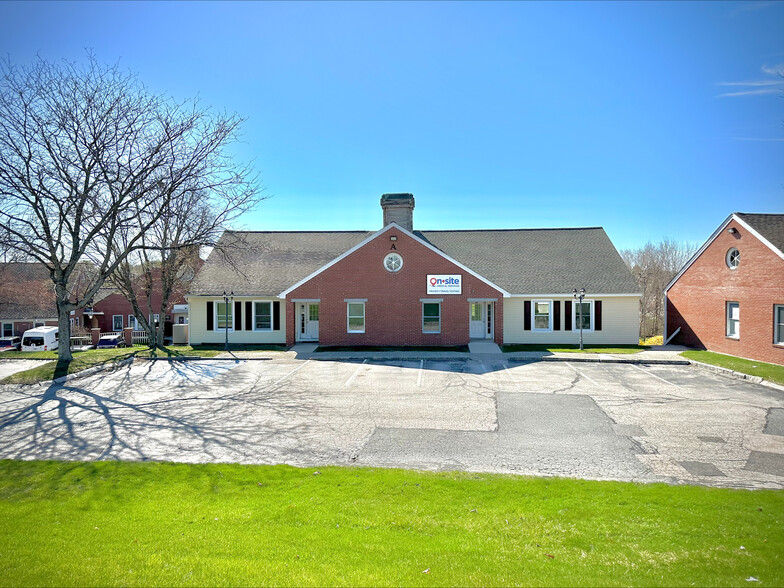 25 Nashua Rd, Londonderry, NH à louer - Photo de l’immeuble – Image 1 sur 3