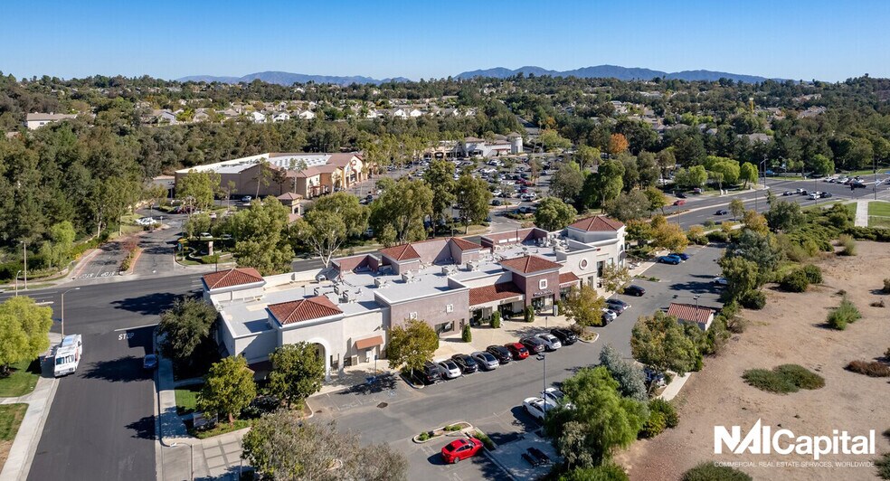 23910-23928 Summerhill Ln, Valencia, CA à louer - Aérien – Image 1 sur 9