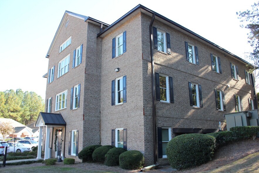 125 Oakside Ct, Canton, GA à louer - Photo de l’immeuble – Image 1 sur 13