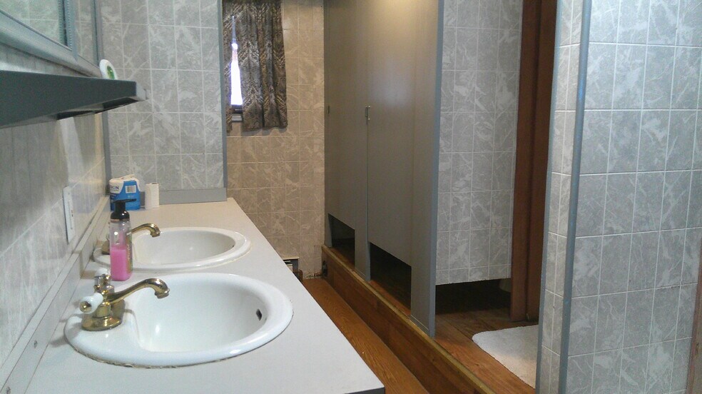 5760 Steese Hwy, Fairbanks, AK à vendre - Photo de l’immeuble – Image 3 sur 16