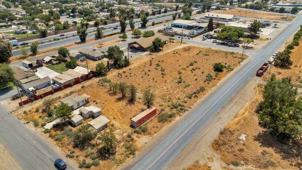 210-284 N Burnett Rd, Tipton, CA à vendre - Photo de l’immeuble – Image 3 sur 19
