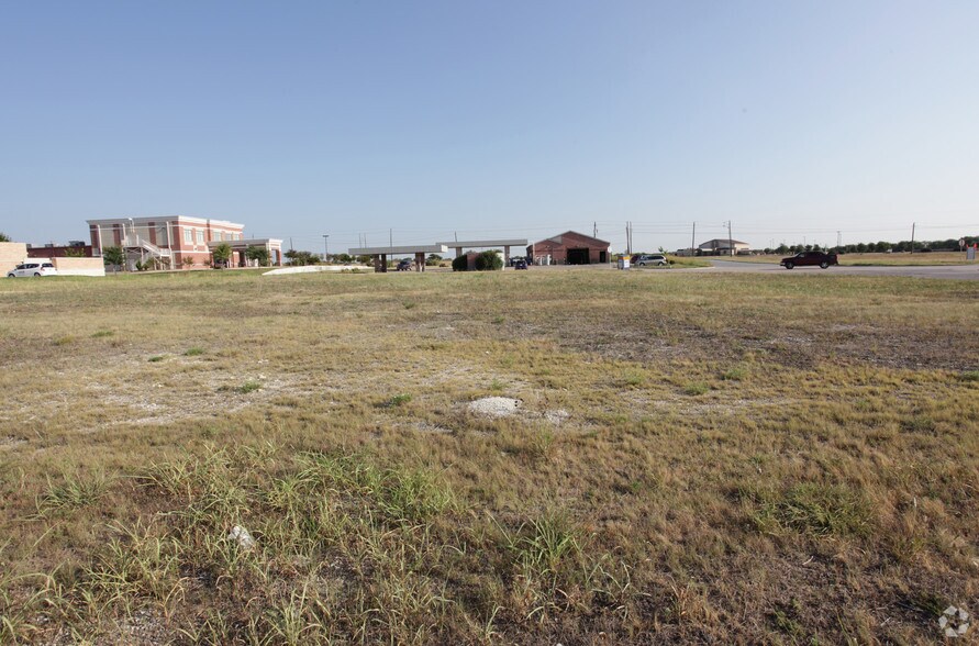 100 Bonham Ct, Red Oak, TX à vendre - Photo de l’immeuble – Image 3 sur 14