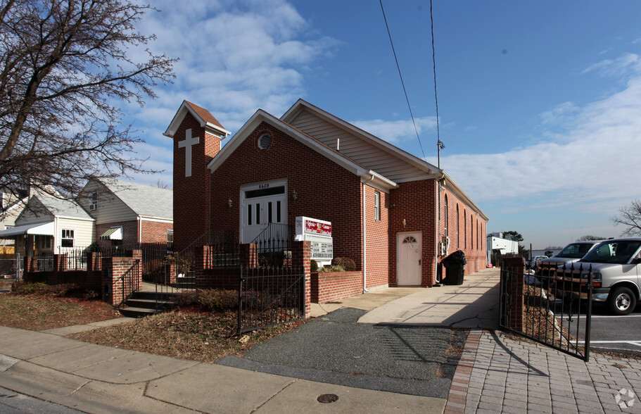 8609 Greenwood Ave, Takoma Park, MD à vendre - Photo de l’immeuble – Image 1 sur 15