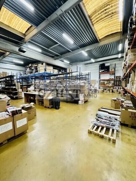 Industriel/Logistique dans Villejuif à louer - Photo intérieure – Image 1 sur 4