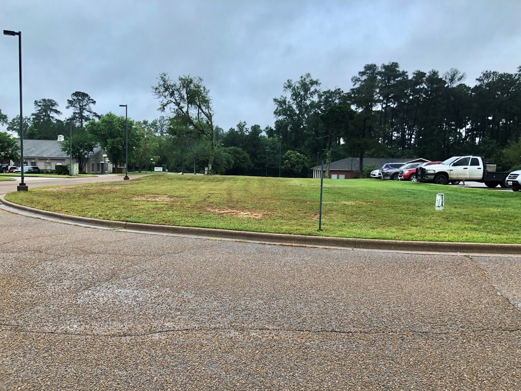 .753 ac Russell Boulevard, Nacogdoches, TX à vendre Photo principale– Image 1 sur 6