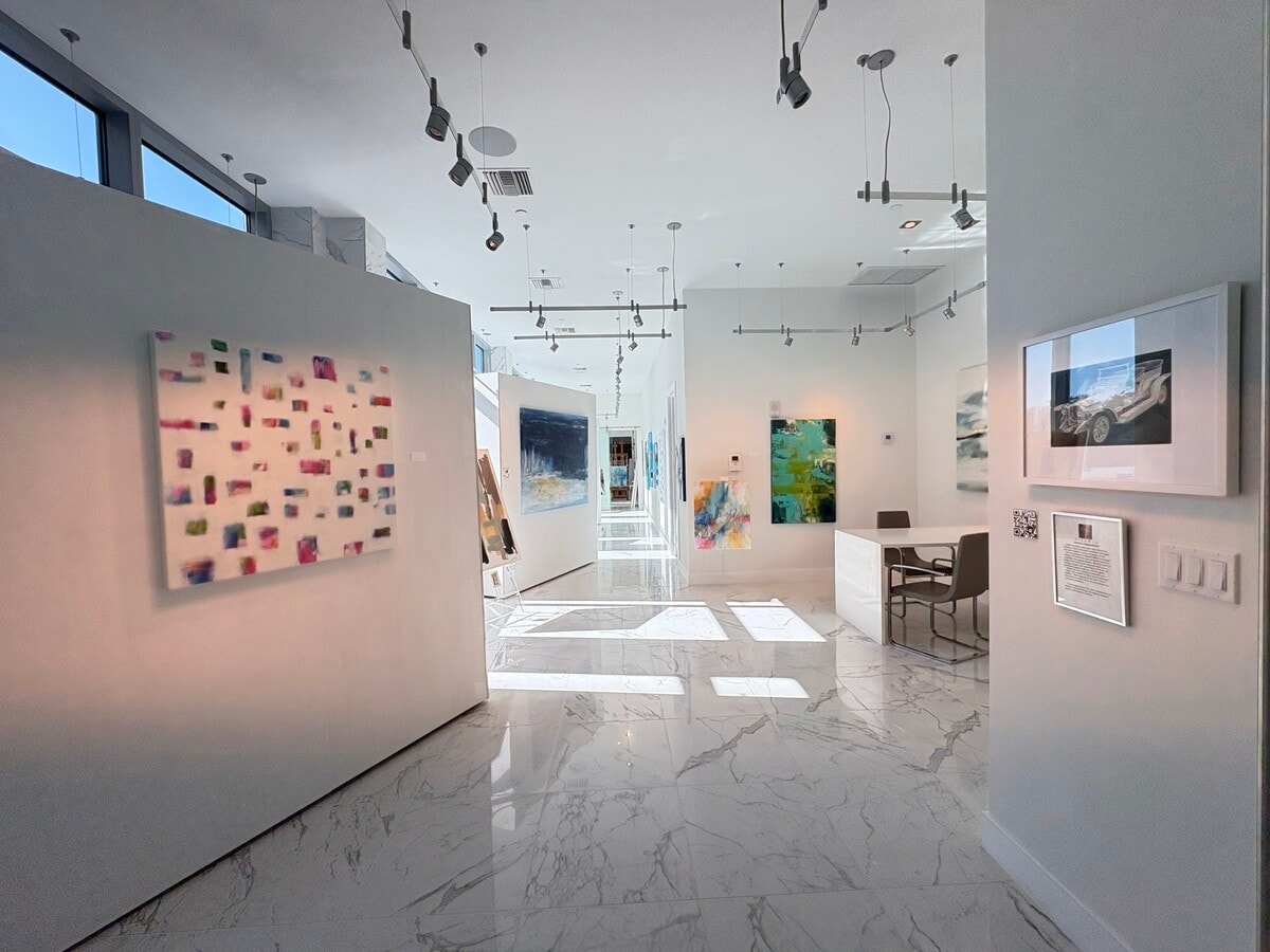 1301 Main St, Sarasota, FL 34236 - Lot 202 - - Photo intérieure - Image 1 of 16