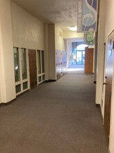 128 E State St, Redlands, CA à louer Hall d’entrée– Image 1 sur 9