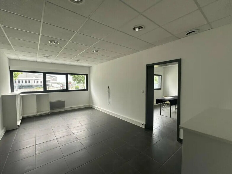 Bureau dans Molsheim à louer - Photo de l’immeuble – Image 3 sur 7