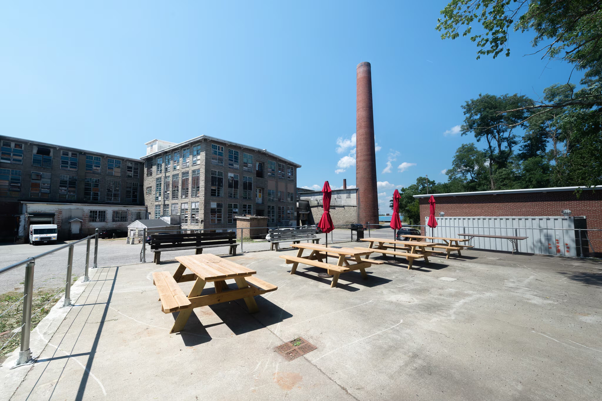 1 Ace St, Fall River, MA à louer Photo de l’immeuble– Image 1 sur 7