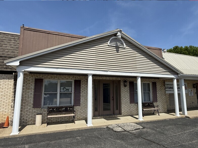 2803 N St Joseph Ave, Evansville, IN à louer - Photo de l’immeuble – Image 1 sur 3