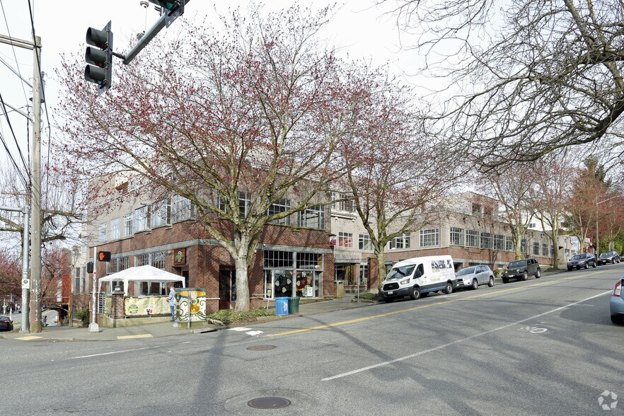 3601 Fremont Ave N, Seattle, WA à louer - Photo de l’immeuble – Image 2 sur 6
