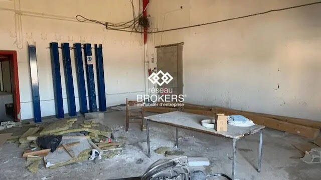 Local commercial dans Courthézon à louer - Photo de l’immeuble – Image 3 sur 7
