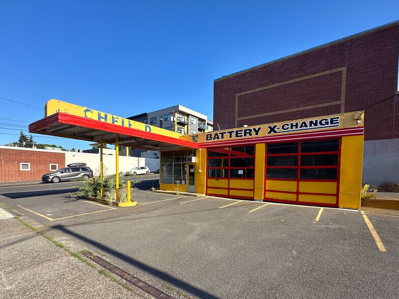 2003 SE Belmont St, Portland, OR à vendre - Photo de l’immeuble – Image 1 sur 5