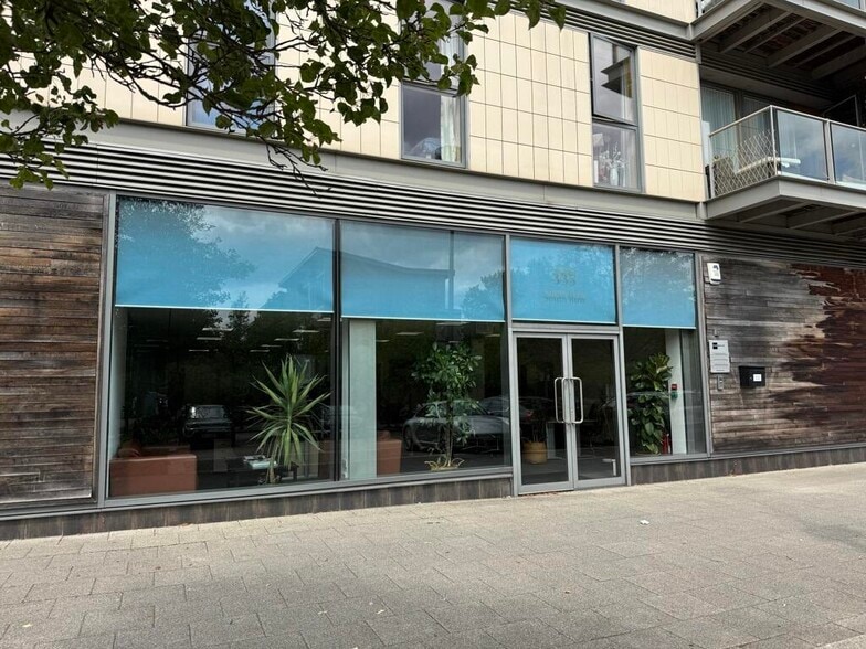 335 South Row, Milton Keynes à louer - Photo de l’immeuble – Image 1 sur 1