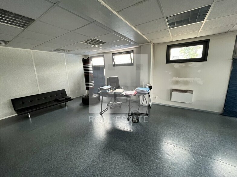 444 Rue Des Jonchères, Genay à louer - Photo intérieure – Image 2 sur 8