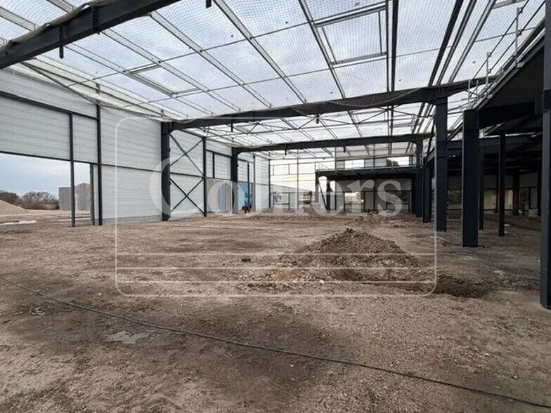 Local d'activités dans Marignane à vendre - Photo de la construction – Image 3 sur 19