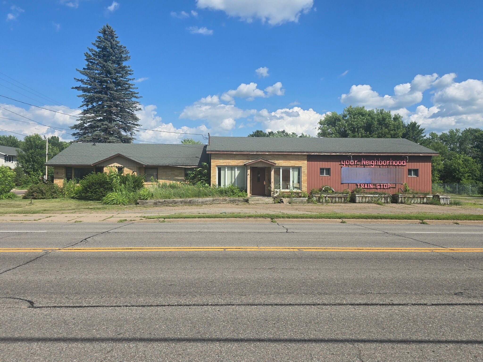 503 S Grand Ave, Rothschild, WI à vendre Photo principale– Image 1 sur 3