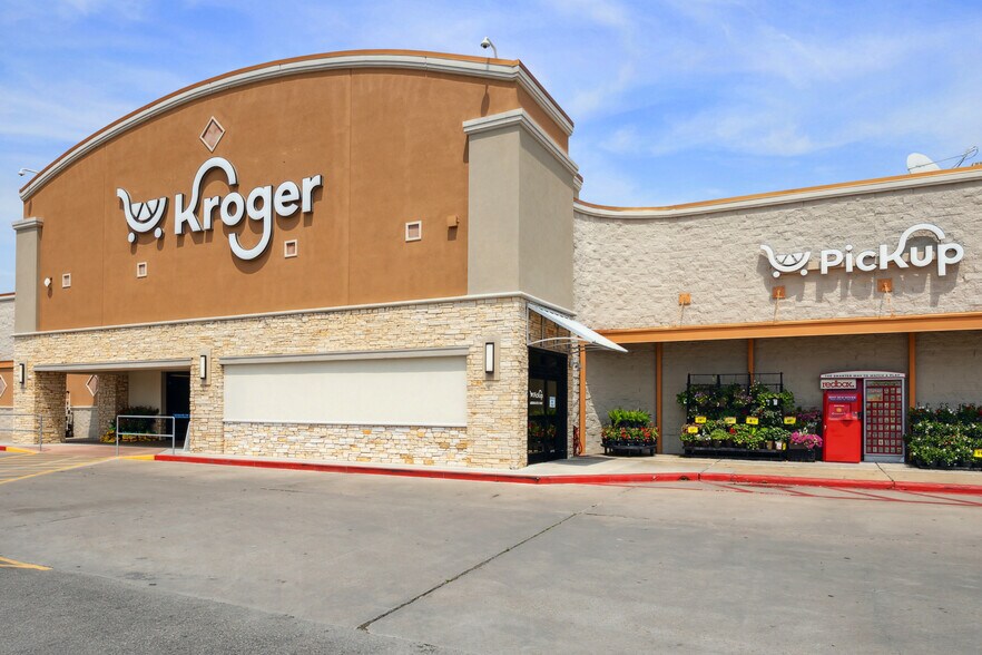 1800 N Velasco St, Angleton, TX à louer - Photo principale – Image 1 sur 8
