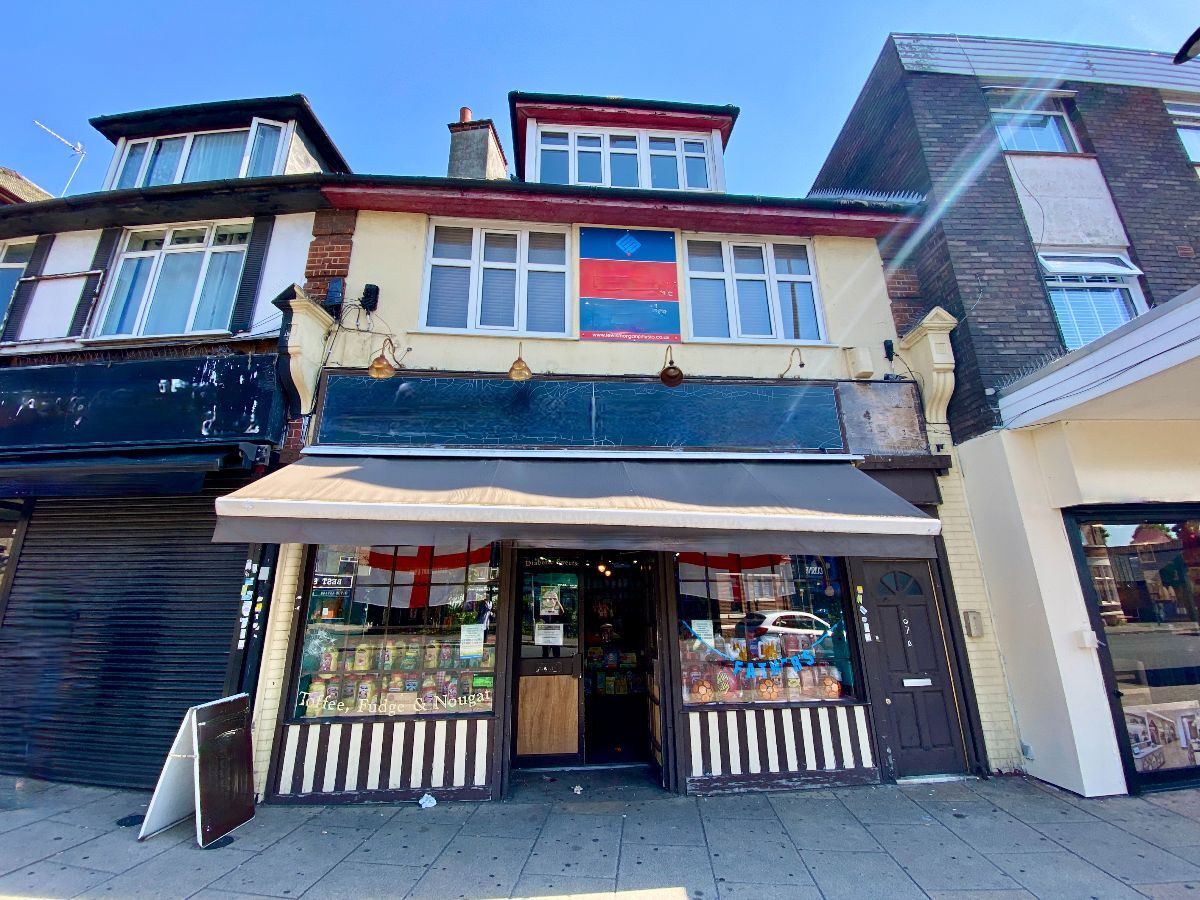 169 High St, Hornchurch à vendre Photo de l’immeuble– Image 1 sur 2