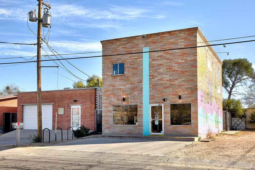 3702 E Hardy Dr, Tucson, AZ à louer - Photo de l’immeuble – Image 1 sur 41
