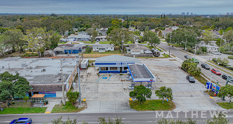 751 Clearwater Largo Rd N, Largo, FL à vendre - Photo de l’immeuble – Image 1 sur 7