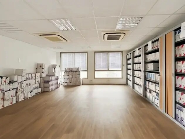 Plus de détails pour Bureau à vendre