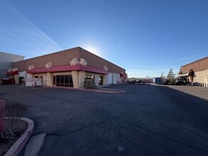 340-342 Sunpac Ct, Henderson, NV à louer Photo de l’immeuble– Image 1 sur 3