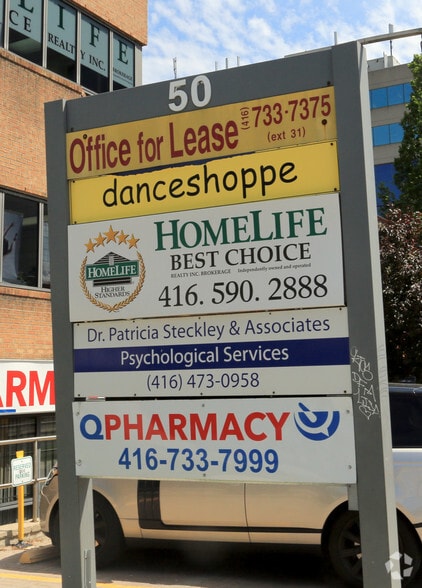 50 Sheppard Ave W, Toronto, ON à louer - Photo de l’immeuble – Image 2 sur 4
