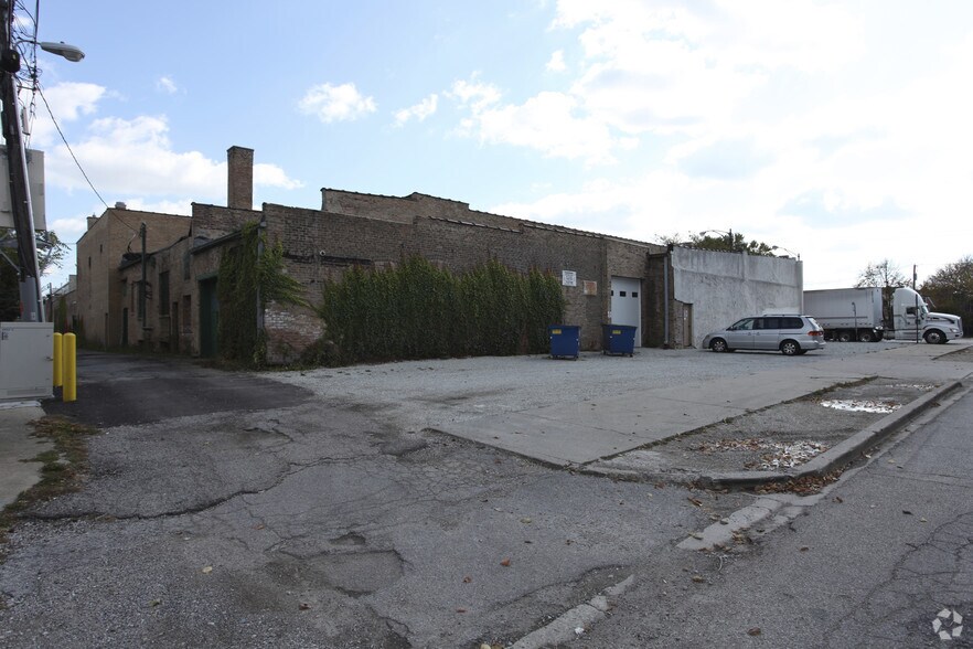 4952 W Lawrence Ave, Chicago, IL à vendre - Photo principale – Image 1 sur 3