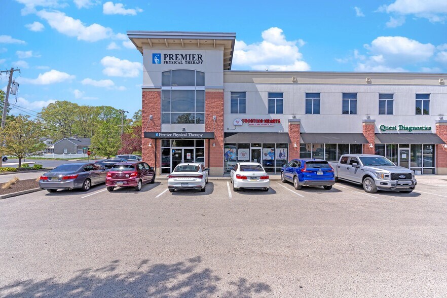 501-537 W MacDade Boulevard, Folsom, PA à vendre - Photo de l’immeuble – Image 3 sur 7