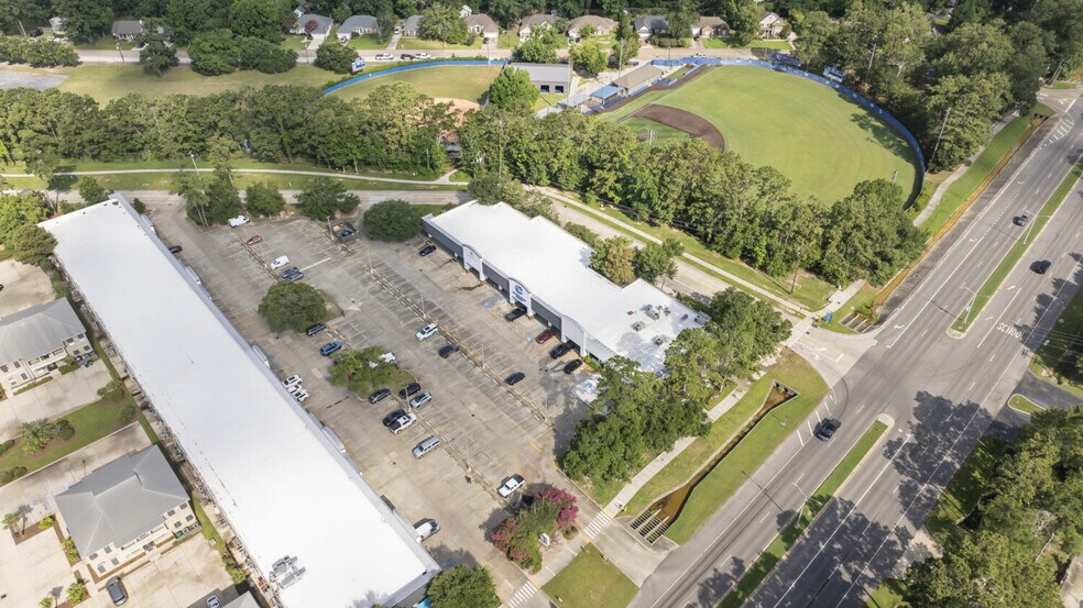 1200 W Causeway Approach, Mandeville, LA à louer - Aérien – Image 2 sur 9