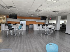 12735 Gran Bay Pky W, Jacksonville, FL à louer Photo intérieure– Image 2 sur 4