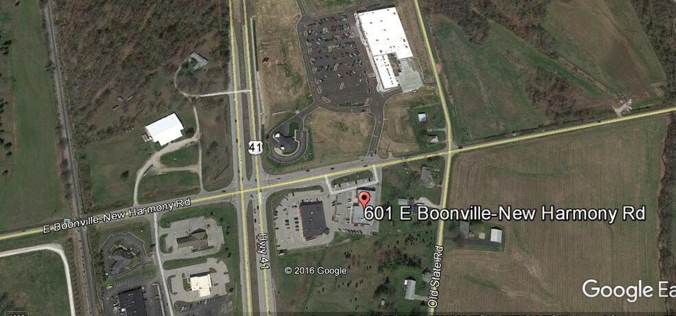 601 Boonville E Martin Rd, Evansville, IN à louer - Photo de l’immeuble – Image 3 sur 4
